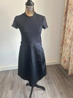COS Kleid L 40 schwarz Elegant kurz Ärmeln Nürnberg (Mittelfr) - Südstadt Vorschau