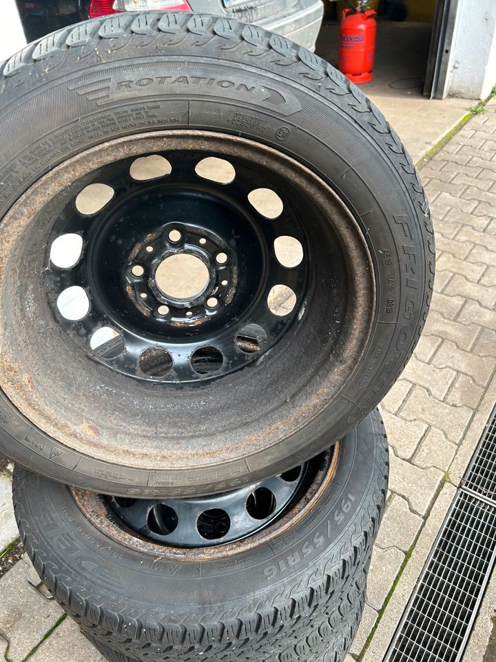 Winterräder 195/55 R 16 6 mm Profil mit Stahlfelgen in Schwendi