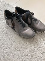 Isabell licardi Sneaker grau/schwarz metallic Gr. 40 Hessen - Bad Nauheim Vorschau