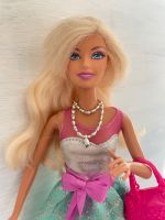 Mattel*Barbie*2009*blond*mit Zubehör/Outfit*Schuhe & Taschen*pink Nordrhein-Westfalen - Selm Vorschau