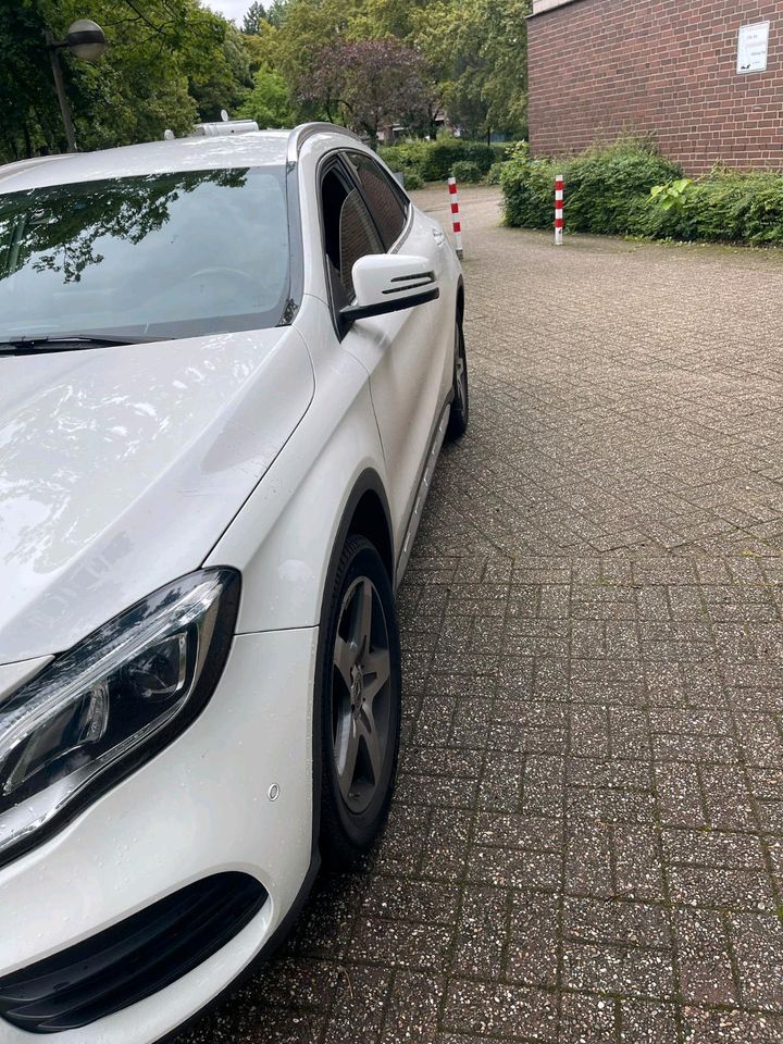 Mercedes-Benz GLA 200 in Düsseldorf