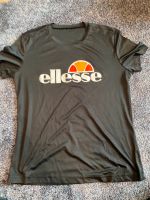 Herren Ellesse Sportshirt T-Shirt Laufshirt gr. L neuwertig Bayern - Schwabmünchen Vorschau