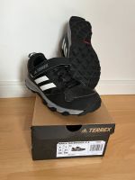 Terrex Schuhe Wanderschuhe Gr. 33 sehr guter Zustand Hessen - Brechen Vorschau