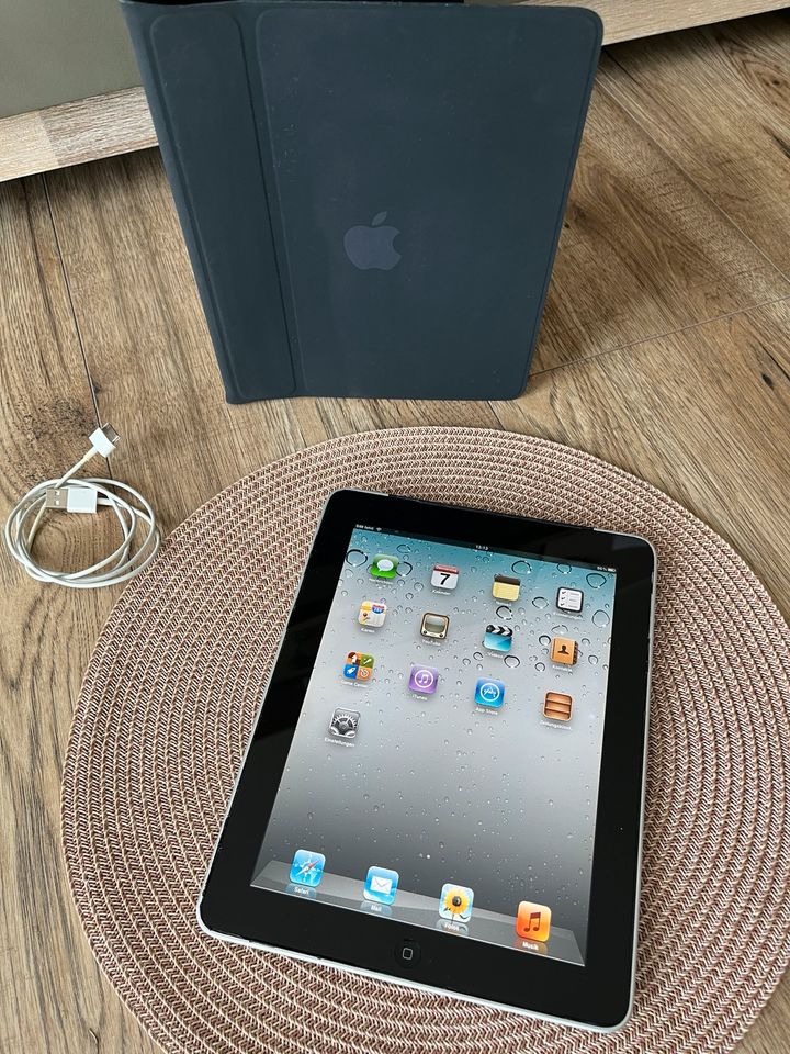 Apple iPad 1. Gen Cellular neuer Akku aus 2024 16GB SIM Cover in Potsdam