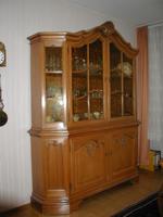 Klassischer Vitrinenschrank, Massivholz, Schreiner-Meisterstück Baden-Württemberg - Freiburg im Breisgau Vorschau