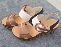 Neue Rieker Sandalen Braun weiß schwarz Gr. 41 Münster (Westfalen) - Amelsbüren Vorschau
