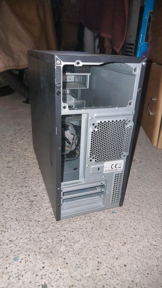 Pc case mit Laufwerk in Freilassing