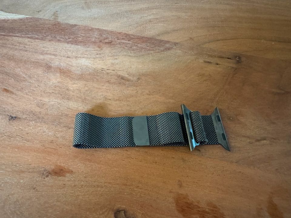 Apple Watch 5 6 Active 45mm Milanese Armband original schwarz in Krefeld