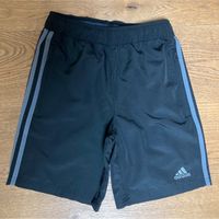 ADIDAS Sporthose Shorts Gr.152 Hose schwarz grau Jungen Mädchen München - Trudering-Riem Vorschau