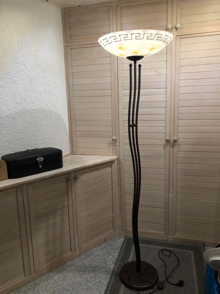 Wohnzimmer Stehlampe in Wernsdorf