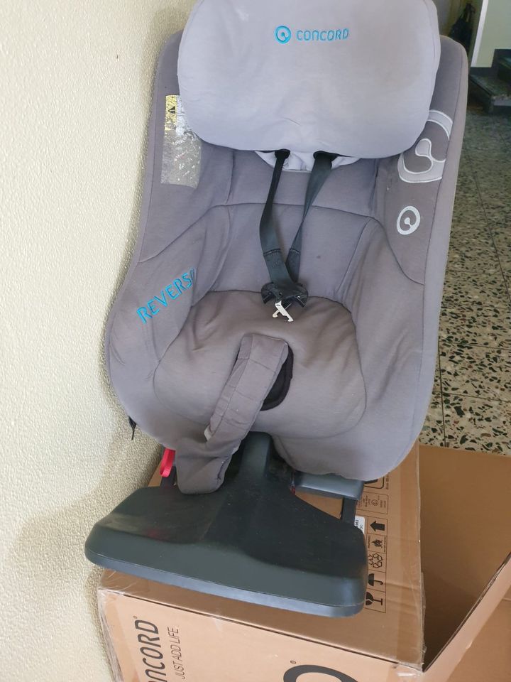 CONCORD Reverso Reboarder i-Size Autositz Kindersitz Babysitz in Düren