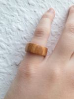 Olivenholz Ring Gr. US 4 Kinderring kleiner Finger Holz geölt Parchim - Landkreis - Sukow Vorschau