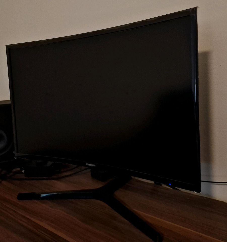 SAMSUNG LED-Monitor 27 Zoll in Hamburg