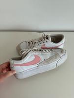 Nike Blazer Low Platform Größe 40,5 Nordrhein-Westfalen - Dormagen Vorschau