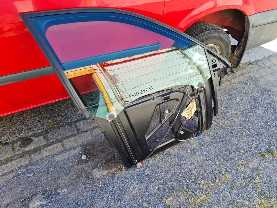 Audi A3 8L Türrahmen Fensterheber rechts vorn 5-türig  8L4837754 in Essen