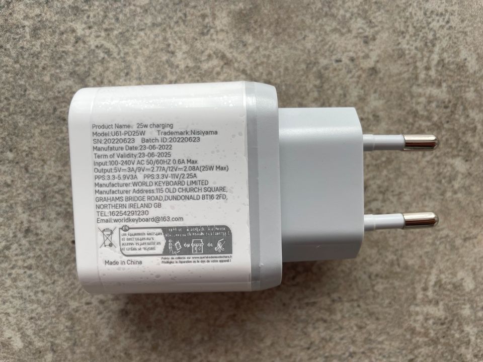 USB-C Ladegerät 20w & 25w iPhone Samsung usw. in Solingen