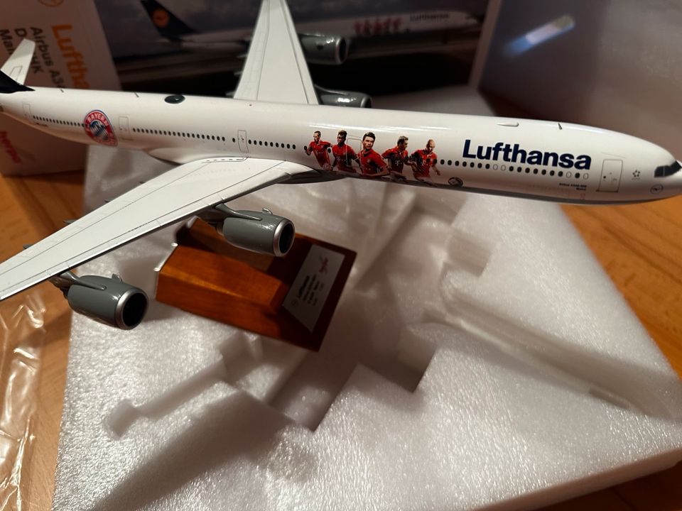 Herpa Wings 1:200 LH Lufthansa Airbus A340-600 FC Bayern München in Kempten
