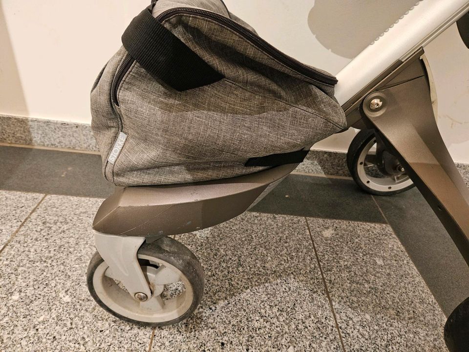 Stokke Xplory Kinderwagen grau in München