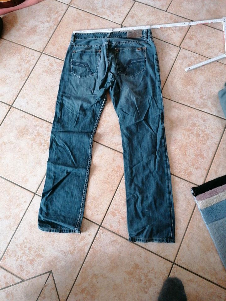 Jeans, Gr. 33/34,Herren, blau in Kakenstorf