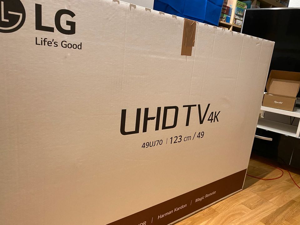 LG TV UHD 4K 49 Zoll in Weikersheim