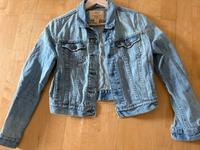 Jeansjacke Damen Levi’s kurz M levis eher S München - Maxvorstadt Vorschau