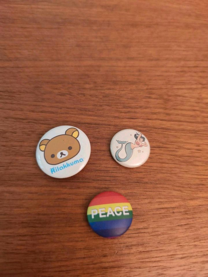 Diverse Pins in Berlin