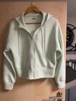 Hoody Sweater Sweatshirtjacke Guess M NEUWERTIG! Bayern - Kempten Vorschau