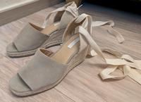 Super schöne H&M Echtleder Sandalen Größe 39 *NEU* Berlin - Reinickendorf Vorschau