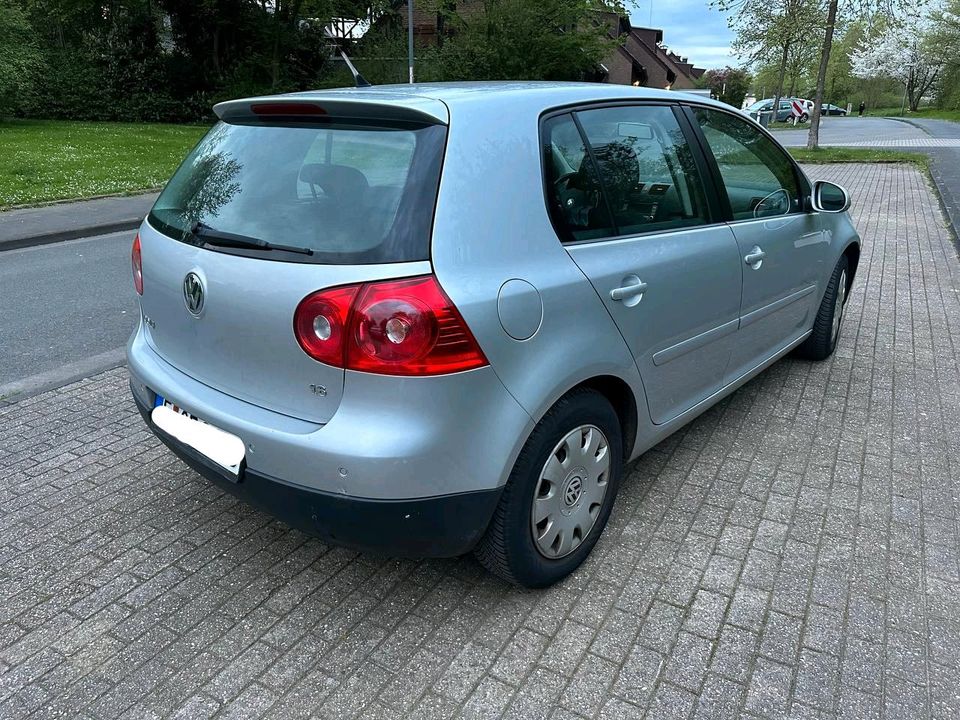 VW Golf V zu verkaufen in Essen