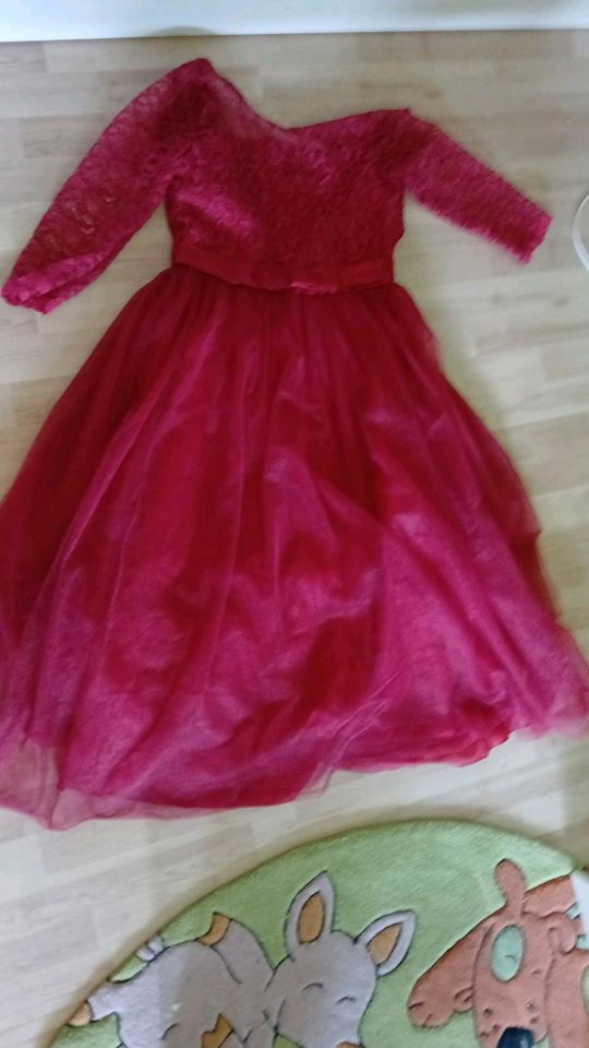 Kleid Größe 160 in Bornheim