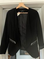 Schwarzer Blazer von H&M in Gr. 38 Kr. München - Unterschleißheim Vorschau