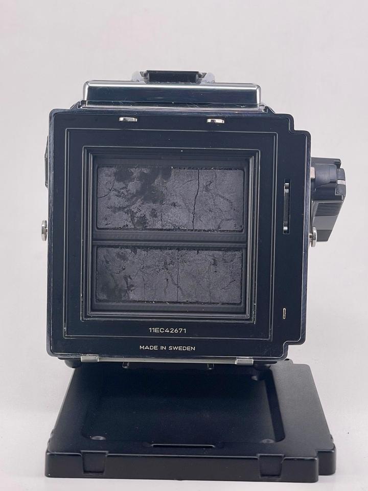 Hasselblad 503 CXi Zeiss 80 mm 2,8 T 3 Magazine und Zubehö in Fürth