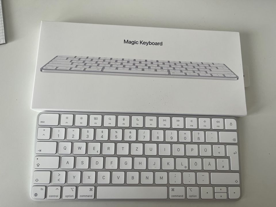 Apple Magic Keyboard in Weingarten