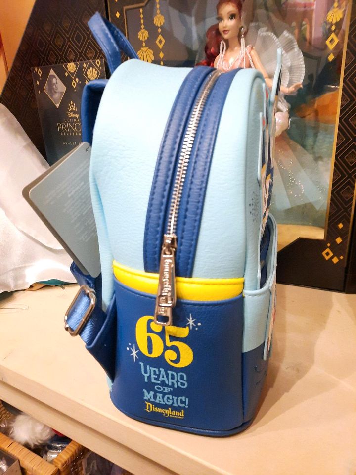 Disney Loungefly Disneyland 65 Anniversary Rucksack in Hamburg