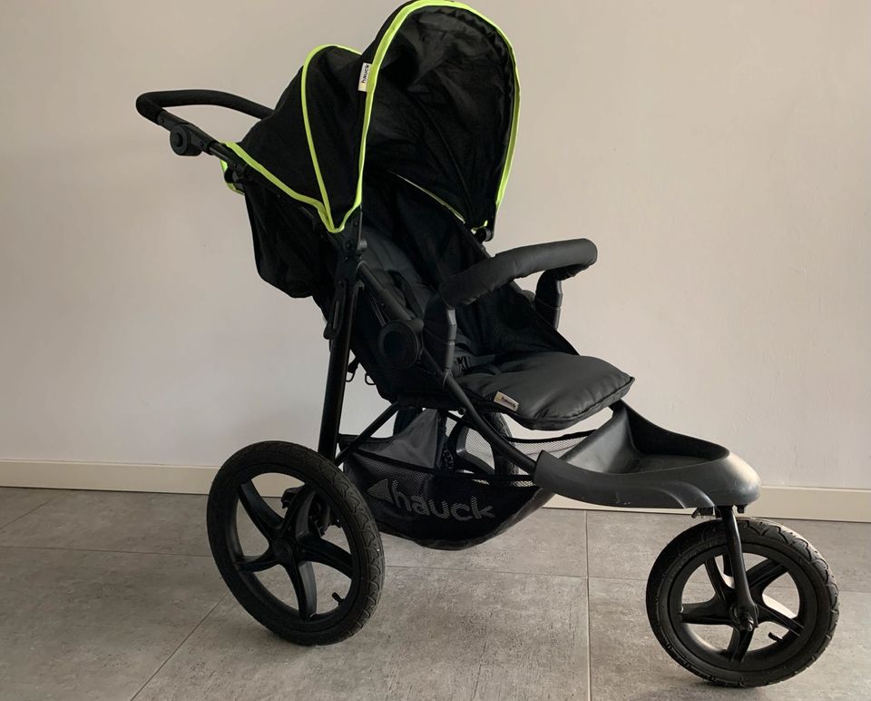 Hauck Dreirad-Kinderwagen Runner black/neon yellow in Essen