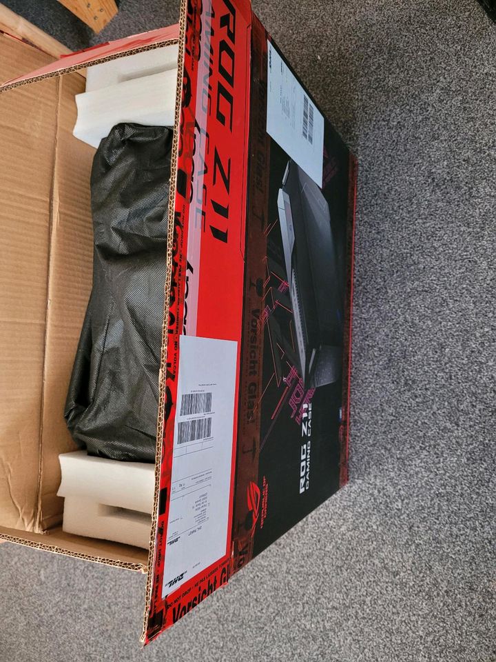 Asus ROG Z11 PC Gehäuse in Geseke