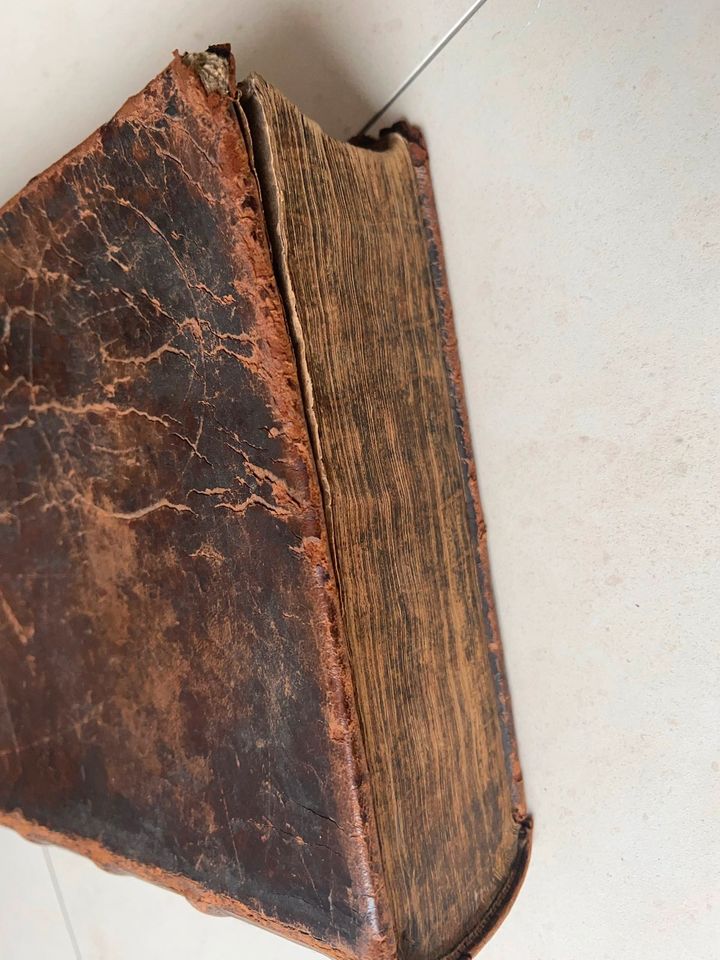 Antike Luther Bibel (Dresden und Leipzig 1742)_ gut erhalten in Bottrop