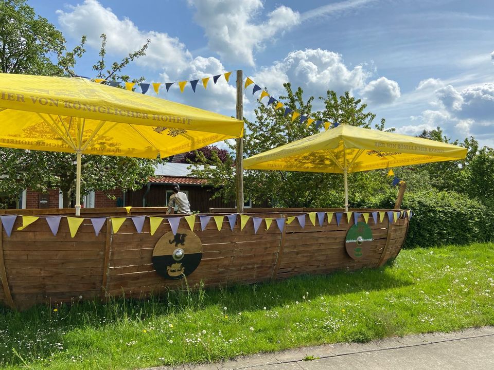 Terrasse / Hoch Terrasse / Wikinger Boot in Hodenhagen