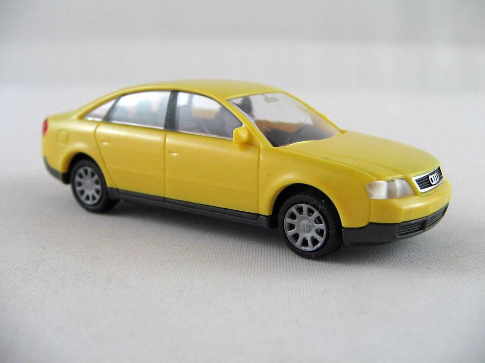 Rietze/Audi 13.225.3 Audi A6 2.8 quattro Lim. (1997) in gelb 1:87 in Bad Abbach