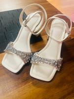 Sandalette in Elfenbein Baden-Württemberg - Albershausen Vorschau