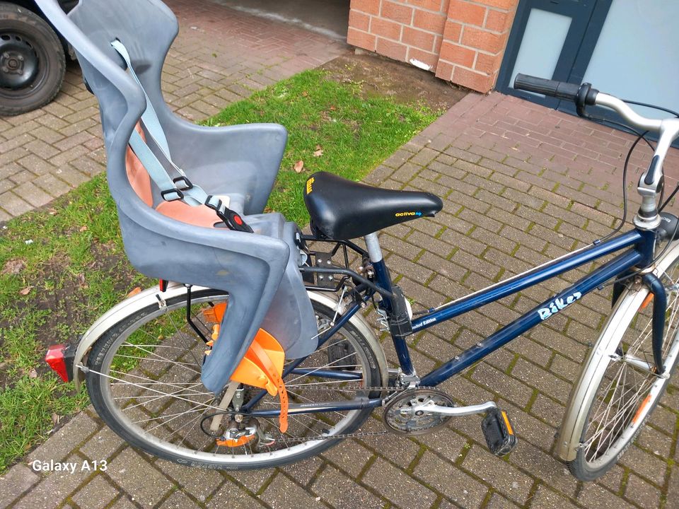 Damenfahrrad inklusive Kindersitz in Düsseldorf