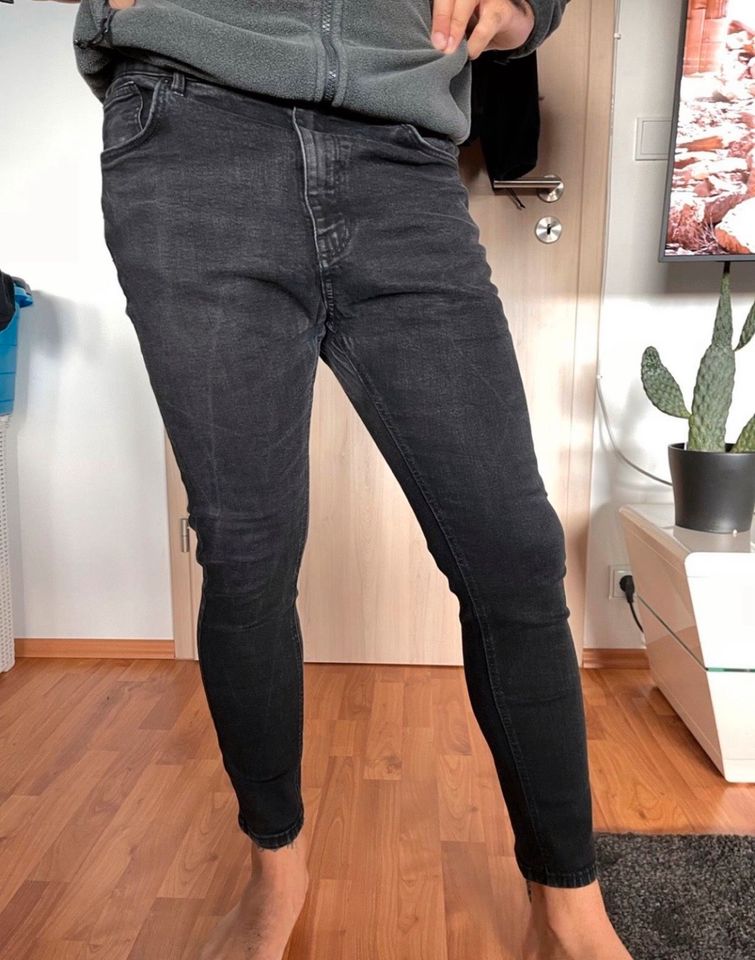 Pull & Bear schwarz Jeans Herren 40 in Bad Endorf