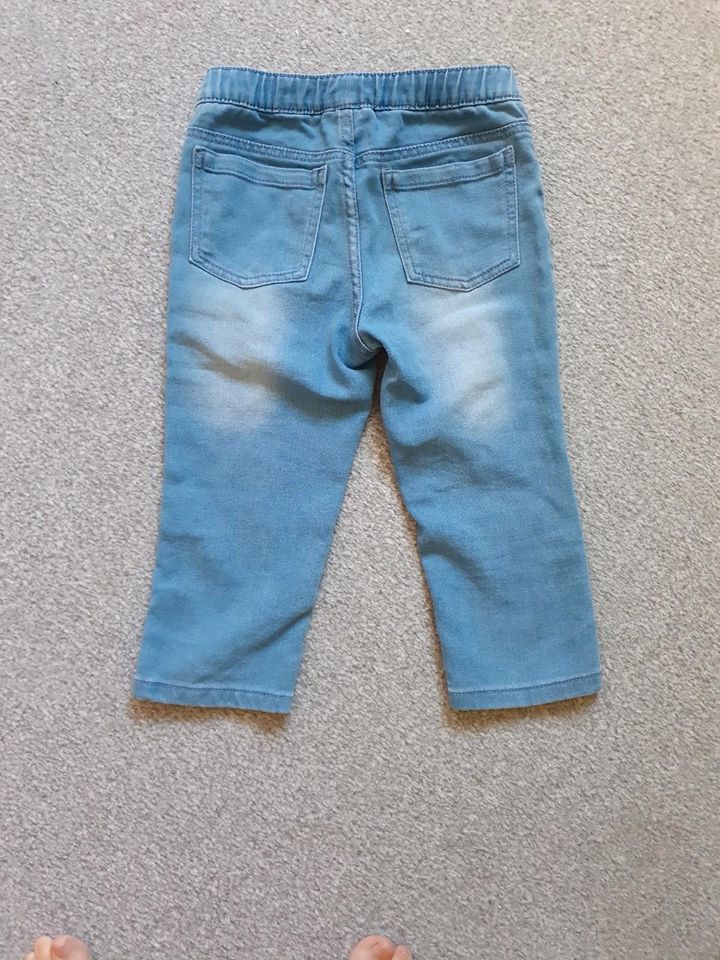 Mädchen Strech Jeans Capri Größe 134 in Brieselang