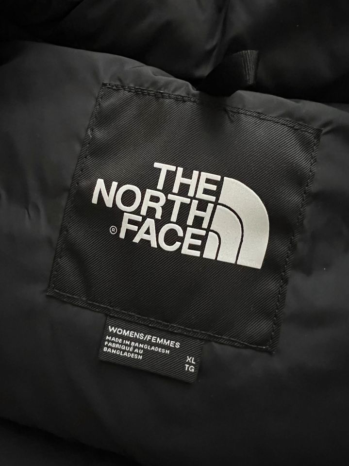 The North Face Nuptse Daunenjacke in Essen