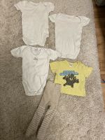 Set: 3 weiße Bodys Größe 74, 1 T-Shirt, 1 Strumpfhose Schleswig-Holstein - Eckernförde Vorschau