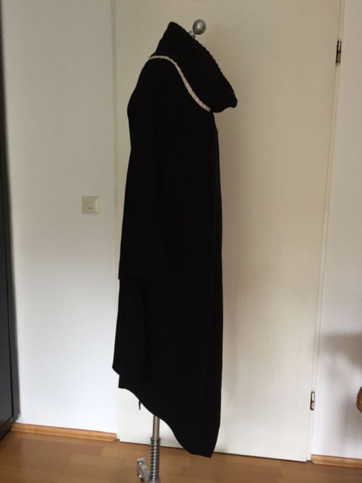 ZARA Knit Poncho mit Schalkragen + One Size + NEU! in Düsseldorf