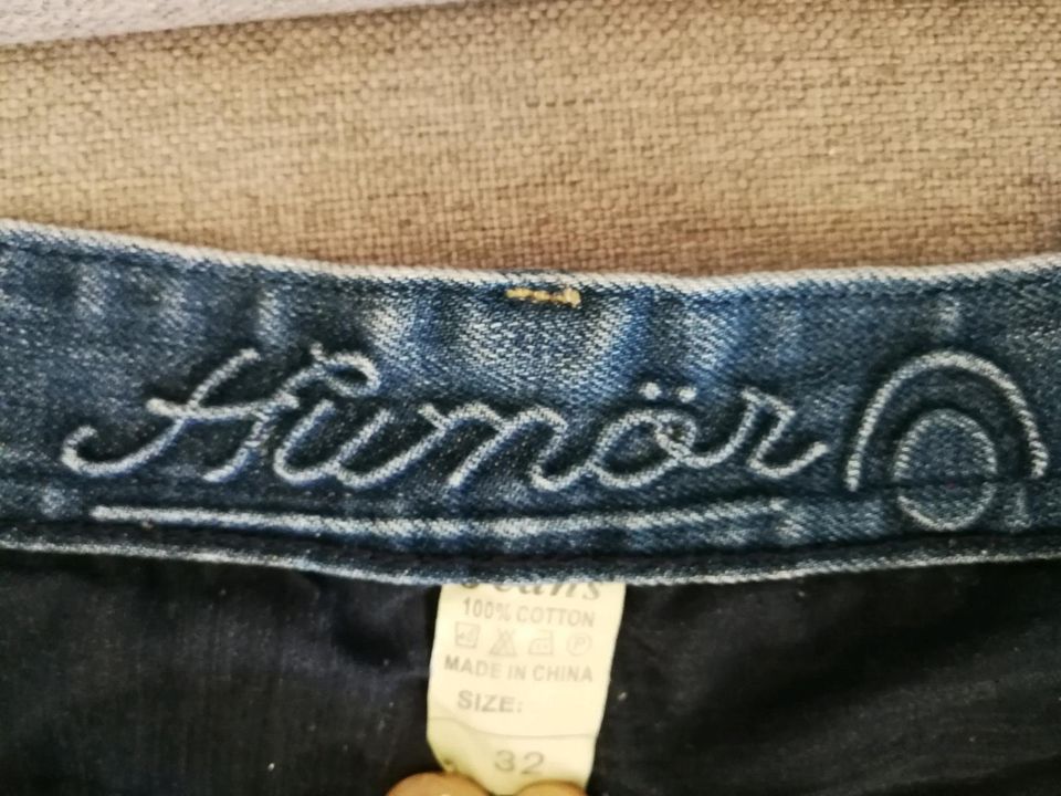 Kurze Jeans Hose Humör Gr. 32, Topzustand in Dieburg