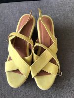 VERONA Sandalette Plateau gelb gold 41 Wedges NEU mit Fehlern Bonn - Poppelsdorf Vorschau