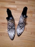 Catwalk  Stiefelette Boots schwarz weiß 39 Hessen - Obertshausen Vorschau