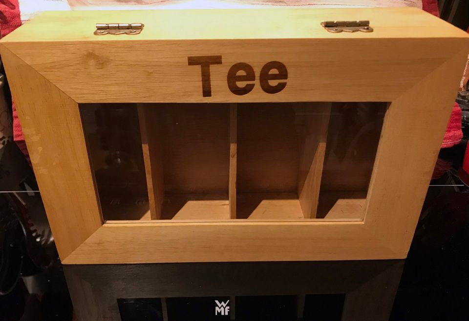 Teebox aus Bambus mit 4 Fächern, wie NEU Teegläser auch in Nürnberg (Mittelfr)